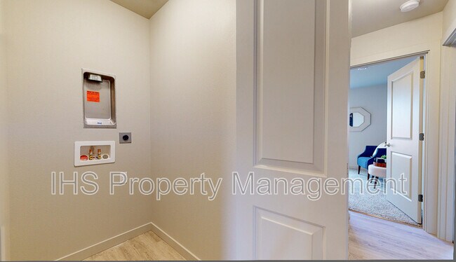 Photo - 409 Whitefish Ln