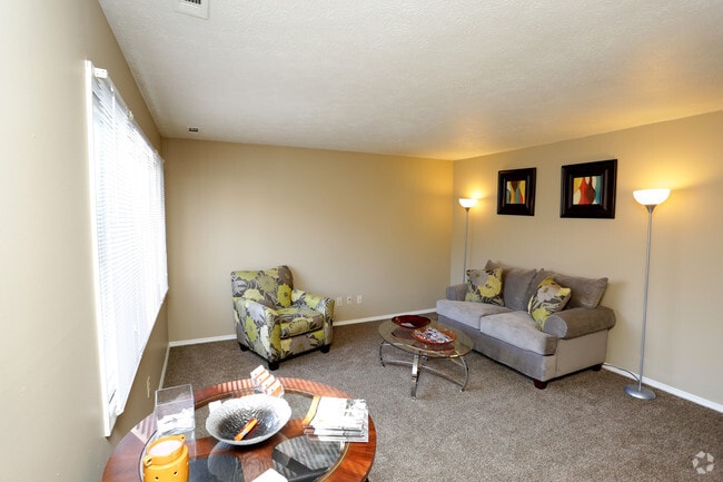 Three Bed Room - Living Room - Hickory Grove
