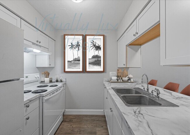 Photo - Tower Oaks and Linton Oaks