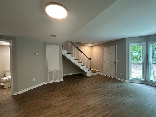 542 Greentree Terrace