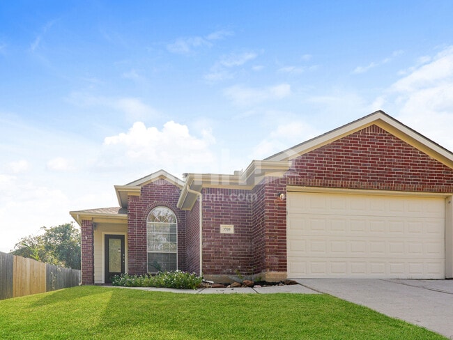 Building Photo - 3709 Breckenridge Dr