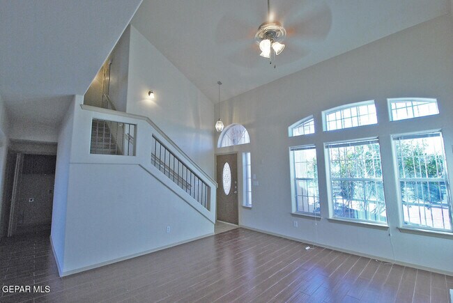 Photo - 516 Cactus Crossing Dr