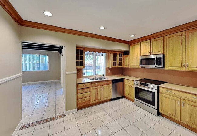 Photo - 340 Carolina Ave