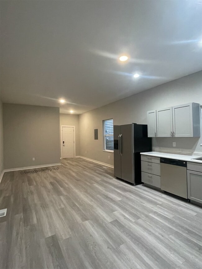 Photo - 1021 S State Ave