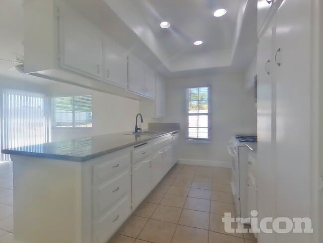 Photo - 14353 Victor Dr