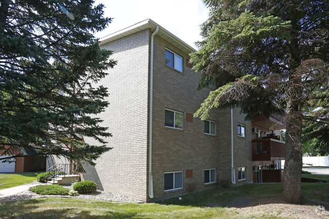 Cardinal Estates - Cardinal Estates Apartments