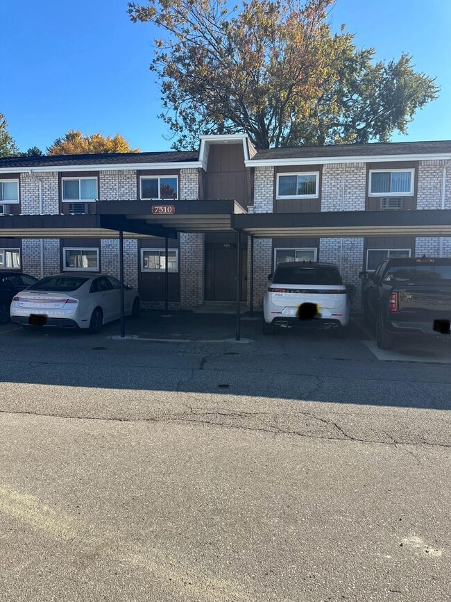 Building Photo - 7510 Woodview St Unit 4 Rental