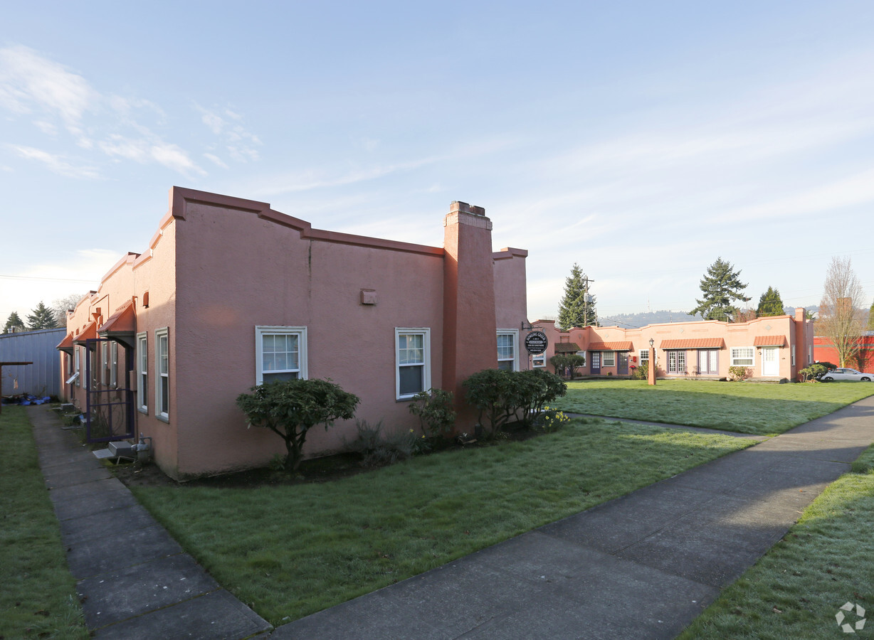 Photo - Bowling Green Apartments