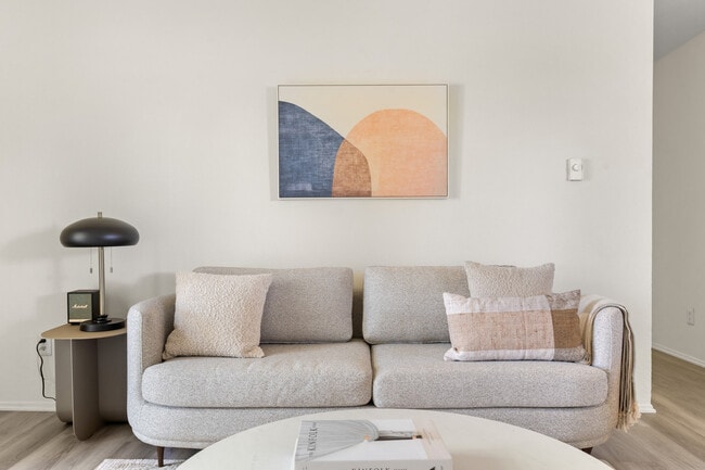 Photo - 1600 Villa St Unidad FL1-ID10902A