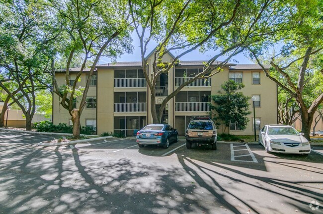 Building Photo - Spacious 2bed/2bath Condo For Rent at The ...