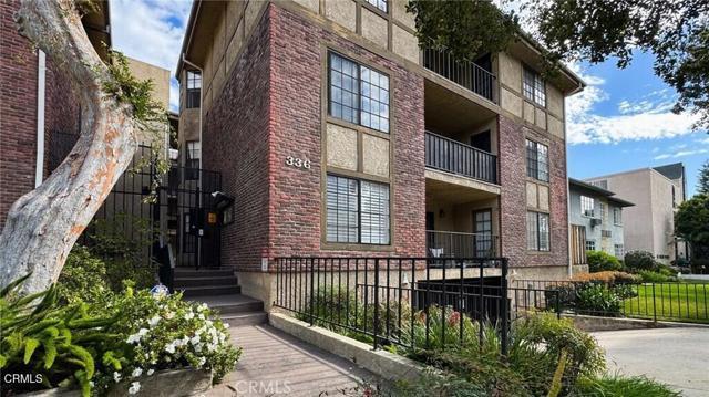 Building Photo - 336 N Louise St Unit 17 Rental