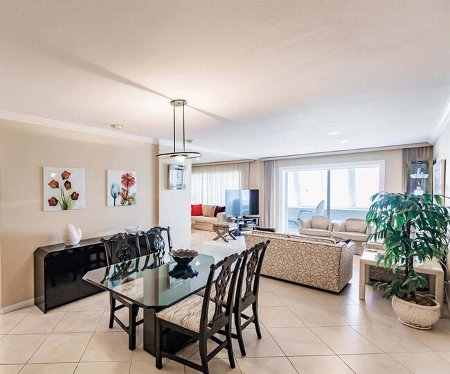 1055 W Peppertree Dr Unit 802AA