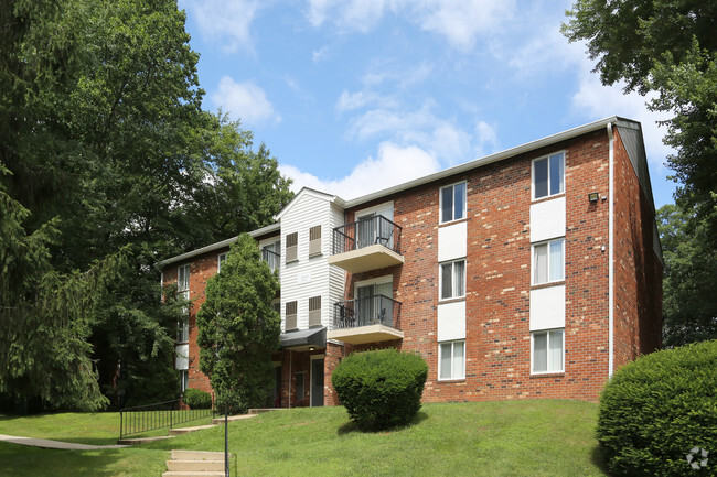 Foxwood Apartments - Newark, DE | ForRent.com