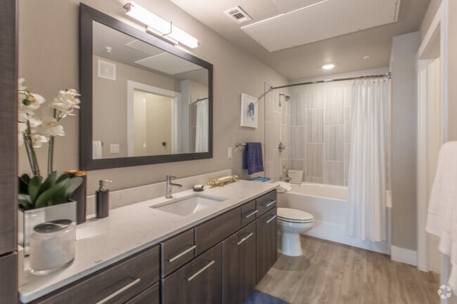 1 BR, 1 BA - 714 SF - A2 - Greenhouse