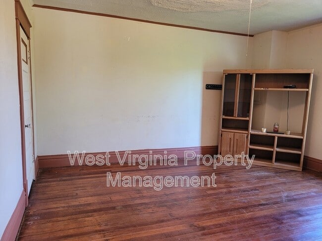 Photo - 345 Prosperity Rd Unit 2