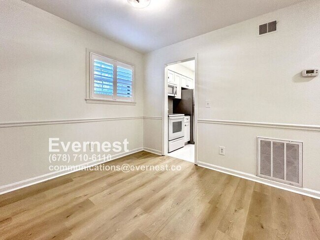 Photo - 76 De Arc Pl NW