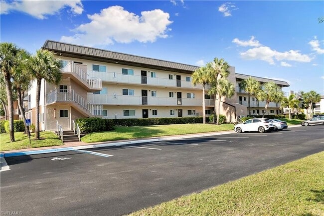 1008 Manatee Rd