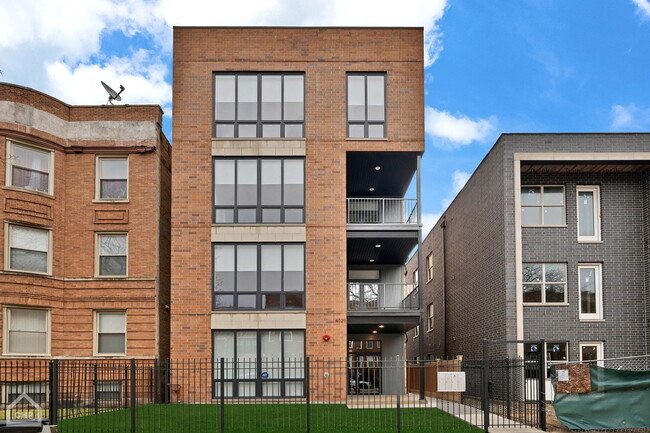 Photo - 4029 S Calumet Ave