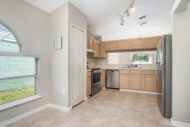 Photo - 14515 Greydale Cir