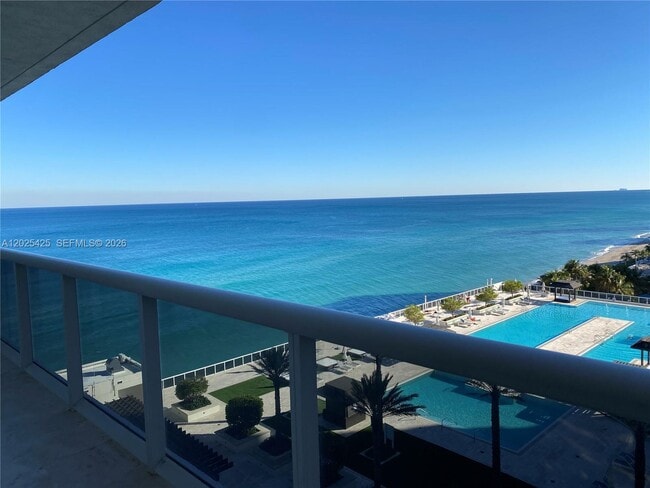 Building Photo - 1830 S Ocean Dr Unit 1404