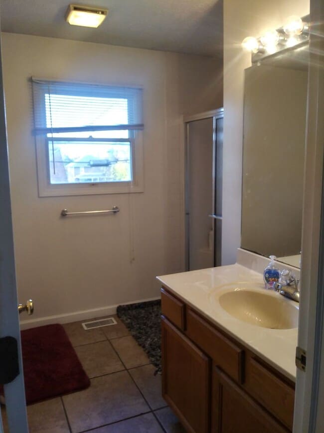 Photo - 416.5 S Dunn St Unit 1