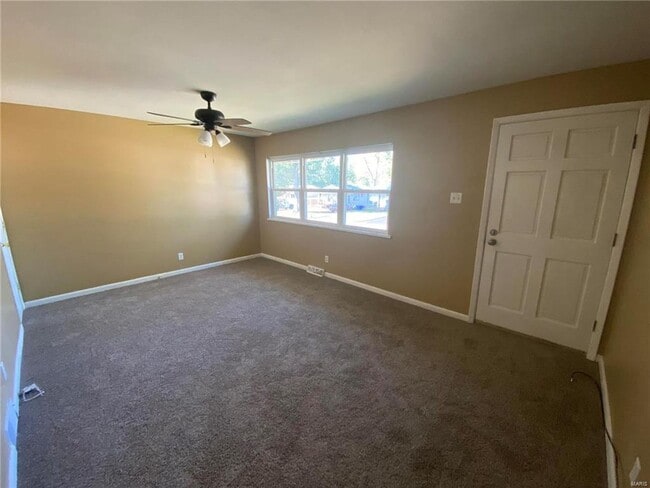 Photo - 178 Floralea Pl