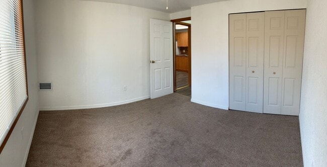 Photo - Great Location! Great Price! Call for Spec... Unit 12-10110 - Veneto