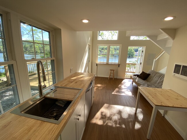 Photo - 323 Roosevelt Dr Unit Waterfront Loft