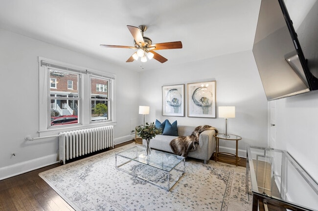 Building Photo - 1701 14th St SE Unit SI ID1513154P