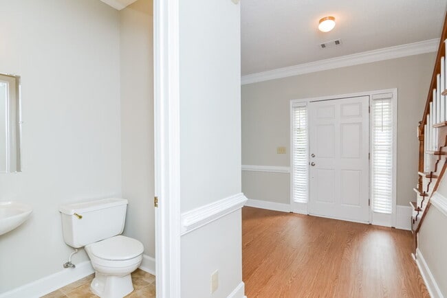 Photo - 1052 Laurel Valley Dr SW