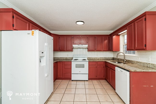 Photo - 156 Cook Rd NW