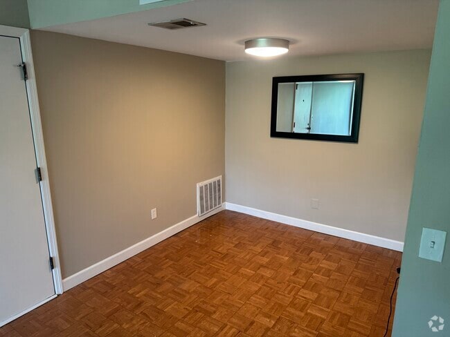 Building Photo - 1051 Mersey Bend Dr Unit F Rental