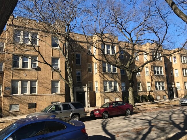 Building Photo - 6940 N Bell Ave Unit 1