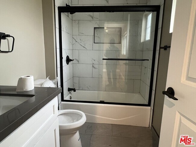 Photo - 334 Stepney St