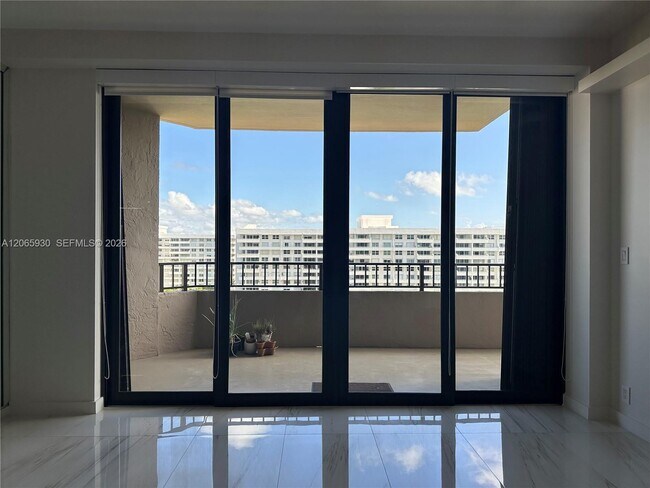 Photo - 251 Crandon Blvd Unit 931
