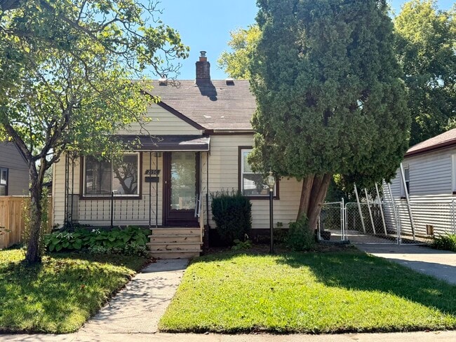 2190 Sonoma Ave