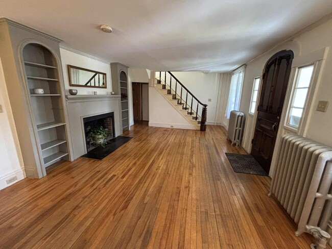 Living room - 88 S Willard St Unit 1