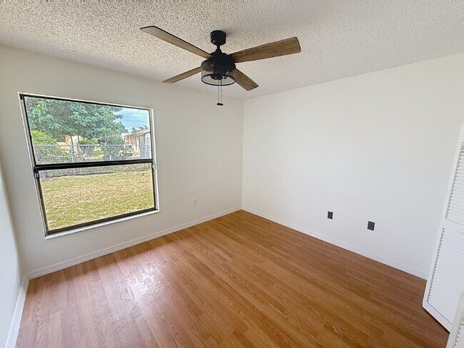 3 bedroom, pet friendly home!
