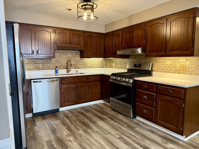 Photo - 4612 Mirror Light Pl