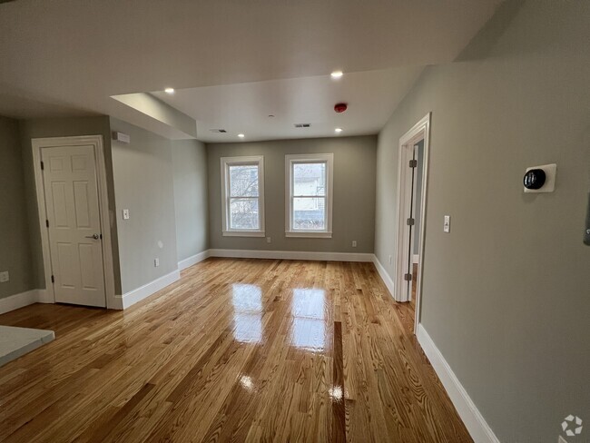 Building Photo - 75 Pearl St Unit 2 Rental