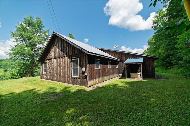 2070 Harper Rd