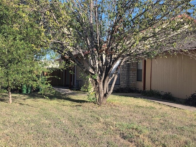Building Photo - 1735 Horseshoe Cir Unit 1733