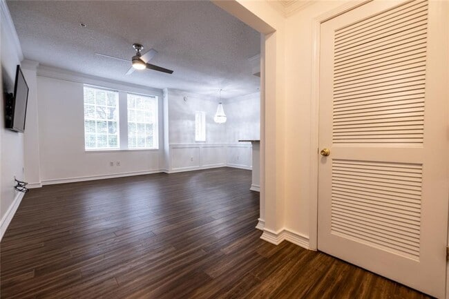 Photo - 800 Peachtree St NE Unidad 301