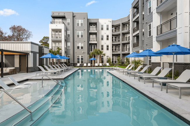 Building Photo - The Helmsman Rental