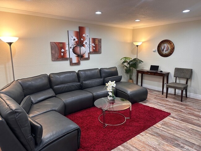 1223 Bonanza Ave