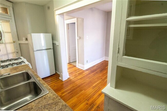 Photo - 2852 Shenandoah Ave Unidad #1W