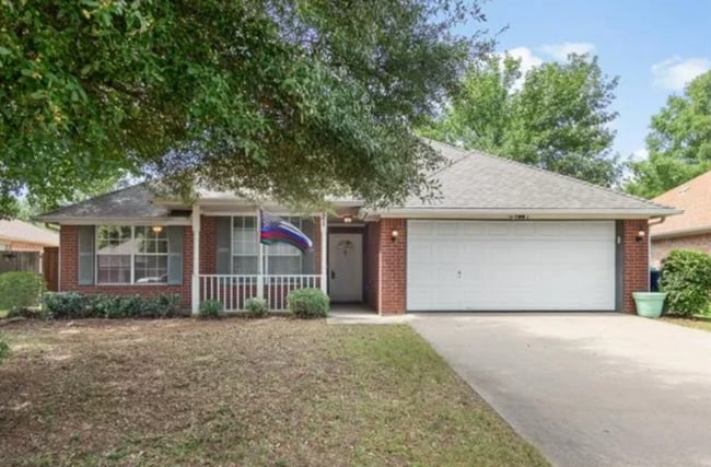 Photo - 921 Bayfield Dr House