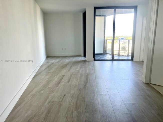 Photo - 121 NE 34th St Unit 1114