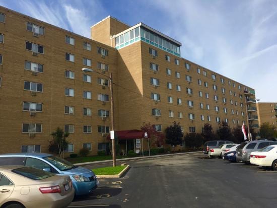 Lakewood Cliffs Apartments