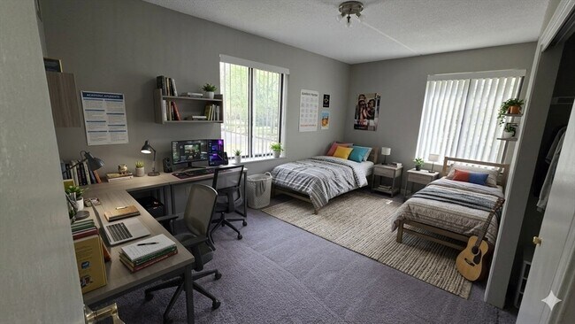 25 S Point Dr Unit 203